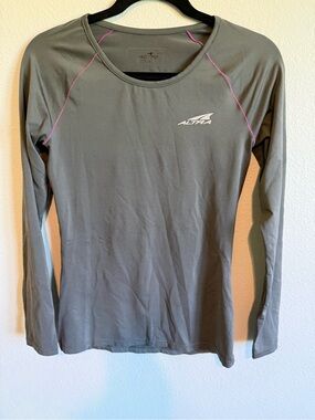 Altra Olive Gray Long-Sleeve Performance Tee with Pink Stitching
